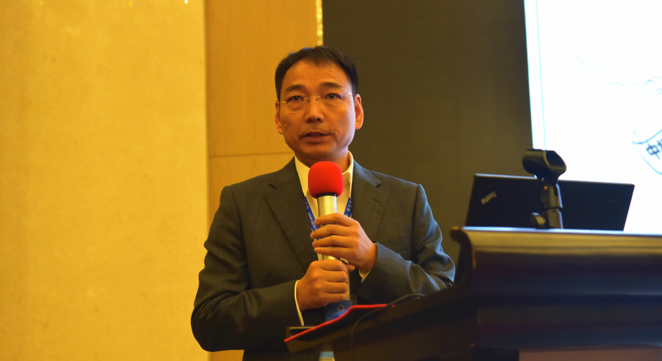 ag尊龙链接新材董事长金红阳参加台州承办的中国塑协塑料管道专委会第十届二次会员大会并代表专委会理事长沙龙作重要讲话